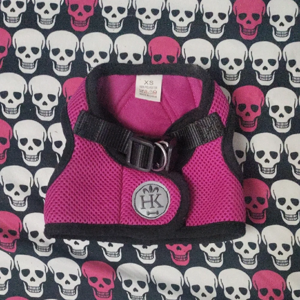 Vibrant Pink and Black Dog Harness with Breathable Mesh